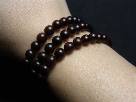 Tibetan Rosewood Mala With Endlesslknot