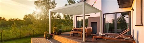 Cómo funciona una pérgola bioclimática con techo impermeable