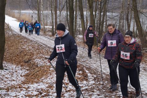 Walentynkowy Marsz Nordic Walking Zdj Cia Z Trasy Mosir Knur W