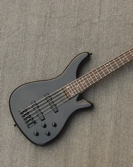 Custom Black Elegant Electric Bass Guitar Palace Guitars