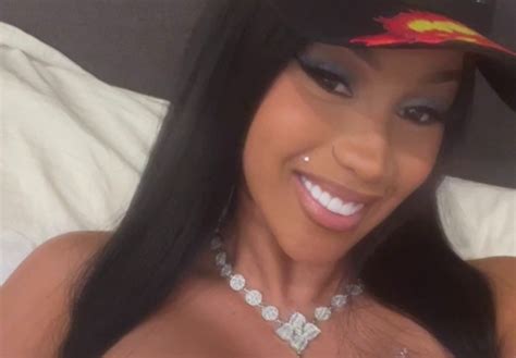 Cardi B S Topless Thirst Trap Photos Garners Million Views