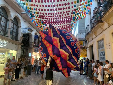 La Cabalgata De La Alegr A Llena De Colorido Las Calles Del Centro De