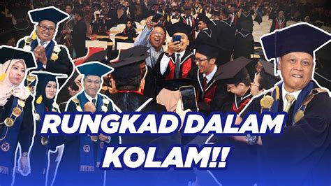 Rektorat Dan Wisudawan Heboh Gara Gara Lagu Rungkad Dalam Kolam