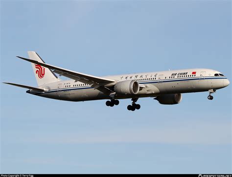 B 7879 Air China Boeing 787 9 Dreamliner Photo By Terry Figg ID