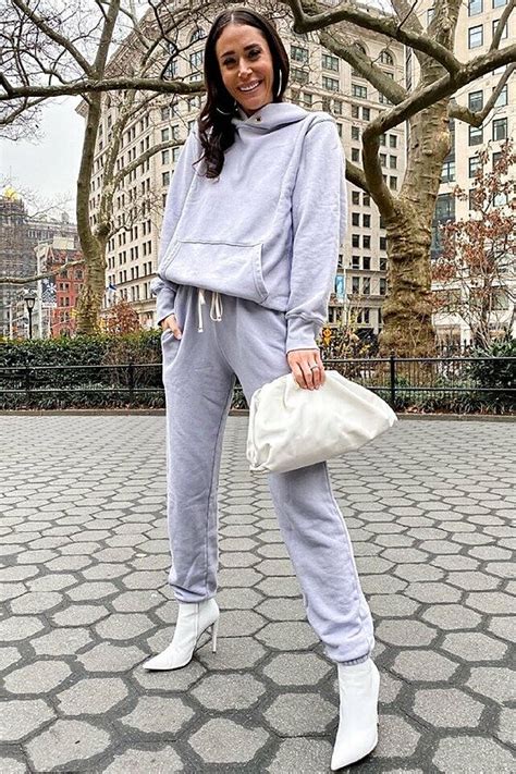 The Different Ways To Style Sweatpants Easily And Fashionably