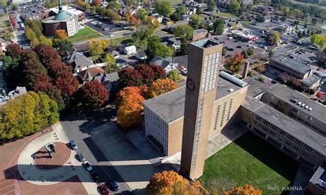 First Christian Church Eliel Saarinen In Columbus Indiana