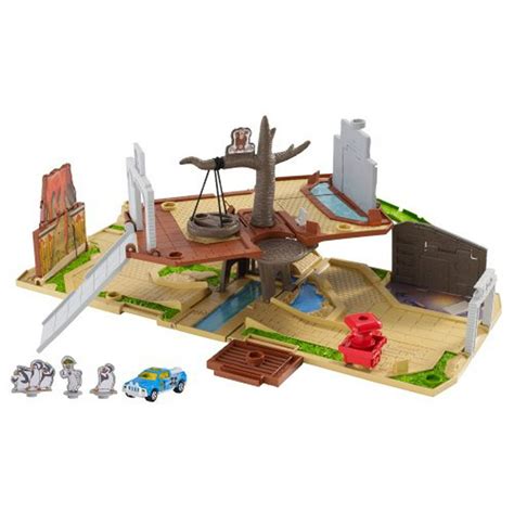 Matchbox Pop Up The Penguins Of Madagascar Playset