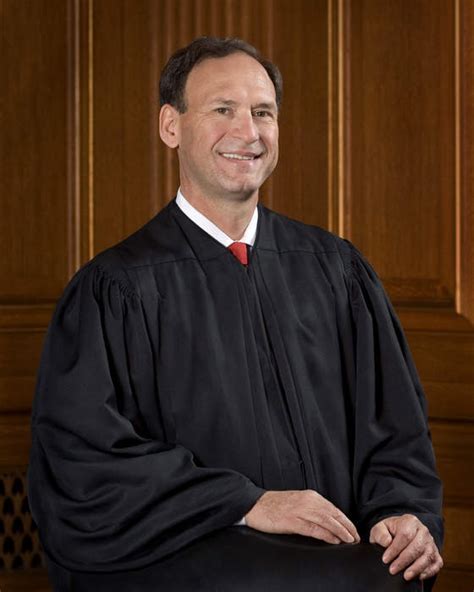 Justice Alito Rejects Calls For Recusal After One News Page