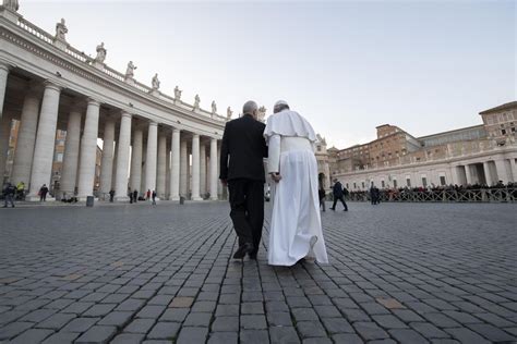 El Sociólogo Que Acusa A Roma Frédéric Martel Y Su Nuevo Libro Sodoma