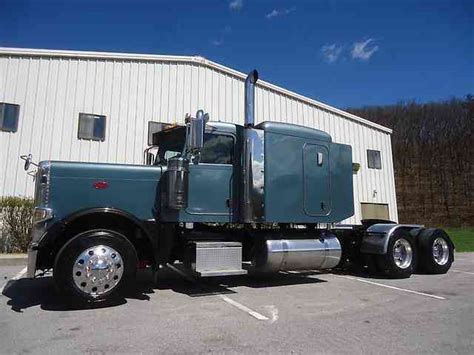 Peterbilt 388 (2008) : Sleeper Semi Trucks