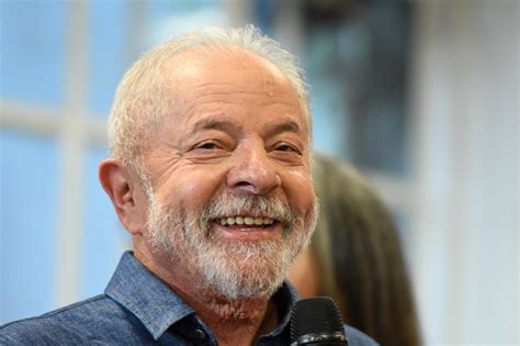 A Gazeta Exames De Lula Mostram Inflamação Na Garganta E Leucoplasia