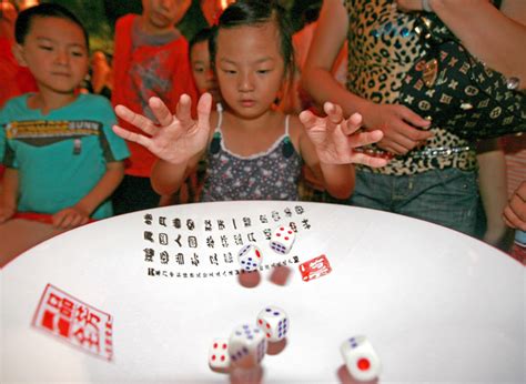 Bobing Mooncake Dice Game