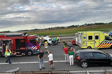 Flinke Ravage Door Ongeval Op Snelweg Rijksweg A R In Hendrik