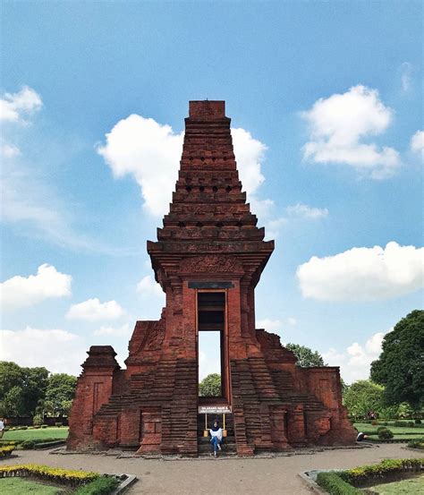 10 Candi Peninggalan Kerajaan Majapahit Yang Melegenda