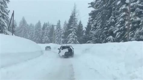 Snoqualmie Pass Breaks Daily Snowfall Record With Nearly 3 Feet Fox