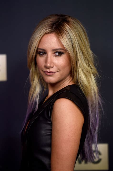 Ashley Tisdale ‘the Walking Dead Season Five Premiere In Universal