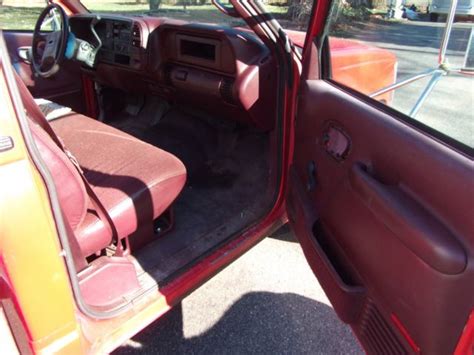1997 Chevy 3500 Box Truck With Lift Gate