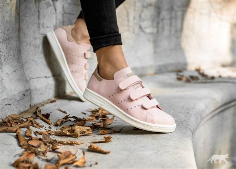 8 3 mà cho hội con gái xem đống sneaker màu nude này đảm bảo cô nào cũng hú hét đòi mua ngay