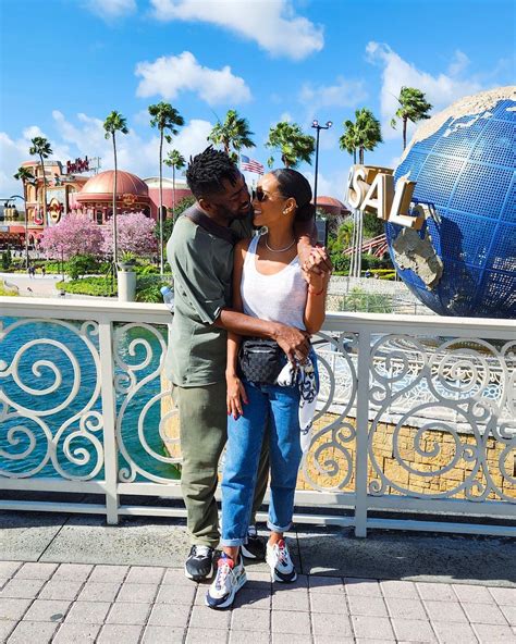 Em Clima De Romance Lázaro Ramos E Taís Araújo Curtem Férias Em Parque