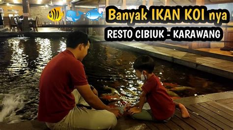 Makan Disamping Kolam Ikan Koi Rumah Makan Cibiuk Karawang Terbaru