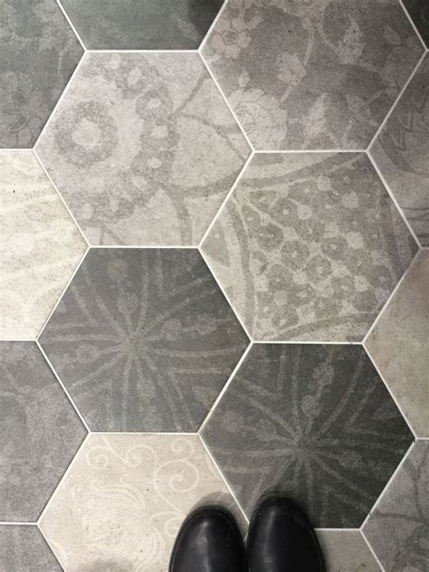 20 Grey Hexagon Floor Tile