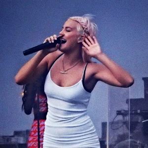 Anne-Marie - Live Tour & Concert Review Consensus | LiveRate