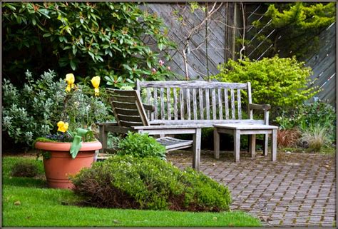 15 Great Garden Bench Ideas and Designs for Your Garden