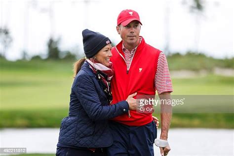 Matt Kuchar Of Team Usa Hugs His Wife Sybi Kuchar Following His News Photo Getty Images