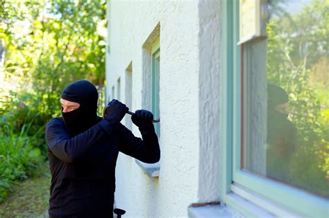 Burglary Vs Robbery Whats The Difference And How Can You Prevent