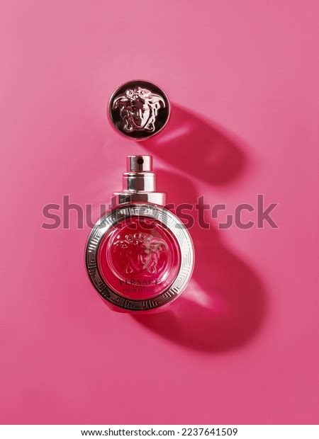 17 Versace 2023 Images, Stock Photos & Vectors | Shutterstock