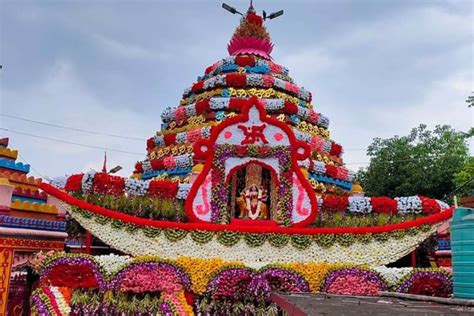 Durga Puja रजरप्पा स्थित मां छिन्नमस्तिका मंदिर में ऐसी होती है मां