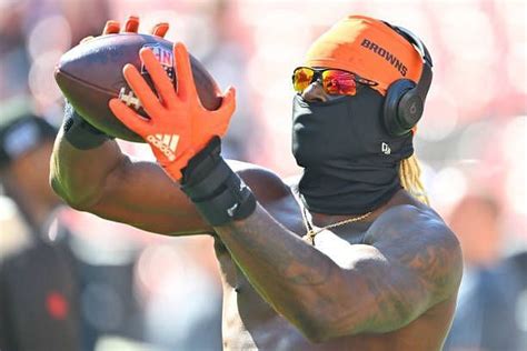 Why was David Njoku wearing a mask?