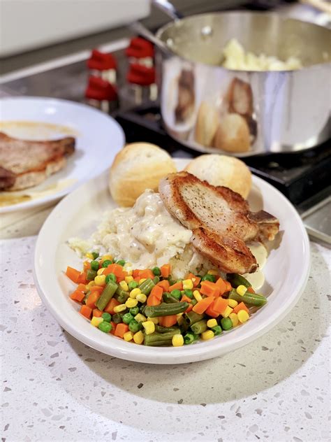 Pan Seared Pork Chops with Mashed Potatoes - cooking with chef bryan