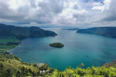 Toba volcanic lake : r/brasilisnet