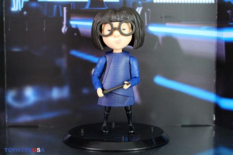 Sdcc 2022 Mattel Pixar The Incredibles Spotlight Series Edna Mode Collector Figure Review