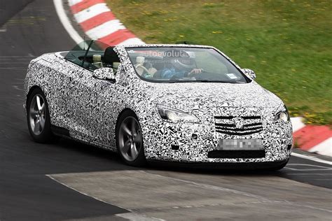 Spyshots: New Opel Astra Cabrio - autoevolution