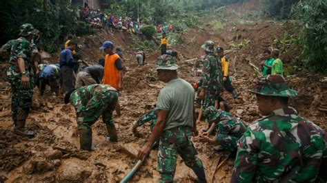 Death Toll From Indonesia Floods Landslides Rises To 43