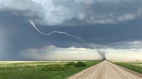 Video Tornado Touchdown In Saskatchewan Caught On Camera The Globe