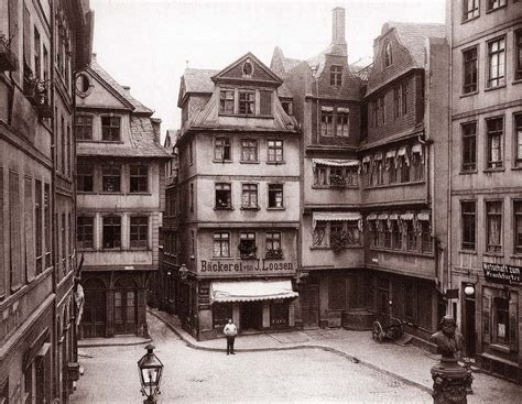 Historic Old Town of Frankfurt - SKYLINE ATLAS