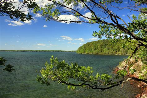 Lake and shore at Wellesley Island State Park, New York image - Free ...