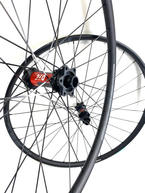 Wheelset DT Swiss 240 EXP Straightpull NoTubes CREST Mk4 29 1480g