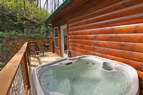 13 Airbnb Gatlinburg Rentals for a Smoky Mountains Escape