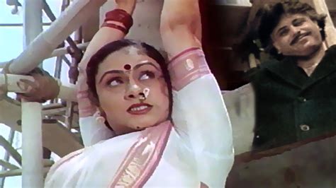 Aruna Irani Fights With Villain Best Gujarati Action Scene Charotar Ni Champa Movie Youtube