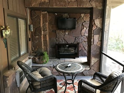 Stand Rooms In Sedona - The Oak Creek Terrace