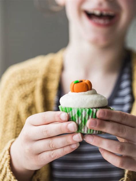 Easy Vegan Vanilla Cupcakes My Goodness Kitchen