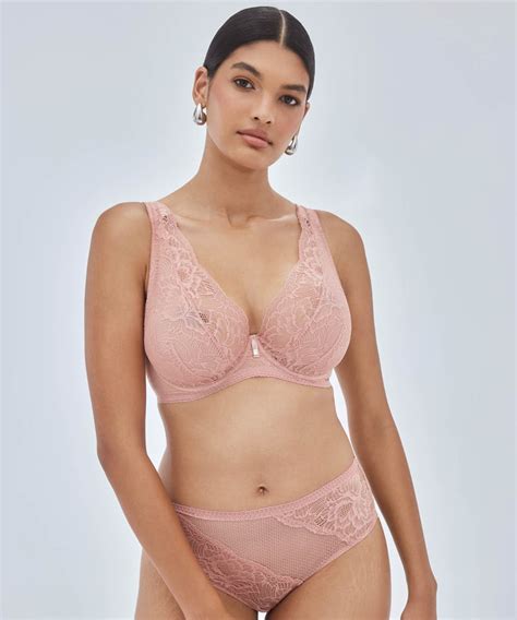 Figi Alles Nude Rose Klasyczne Koronkowe Christelle Galeria Rajstop Bielizny