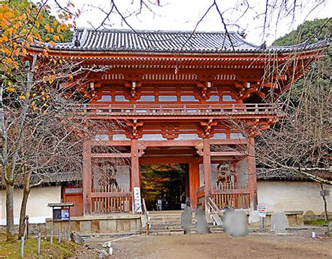 醍醐寺仁王門（京都市伏見区）