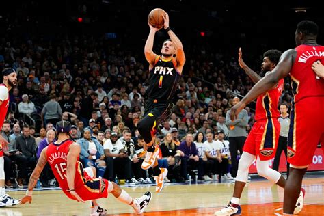 Devin Booker Reaches 12000 Career Points And Leads The Suns Comeback