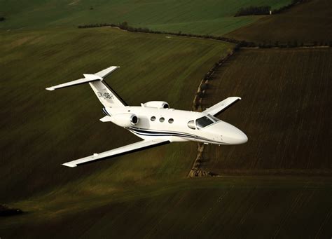 Very Light Jets Ultimate Guide To Small Private Aircraft Compare