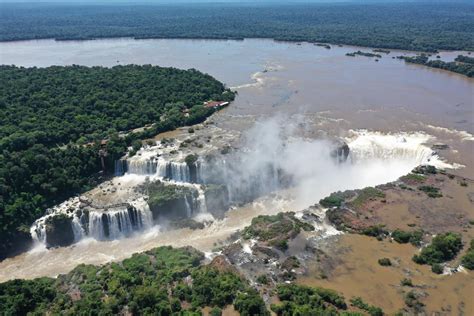 Presentaron el programa Más obras mejores Parques en Puerto Iguazú